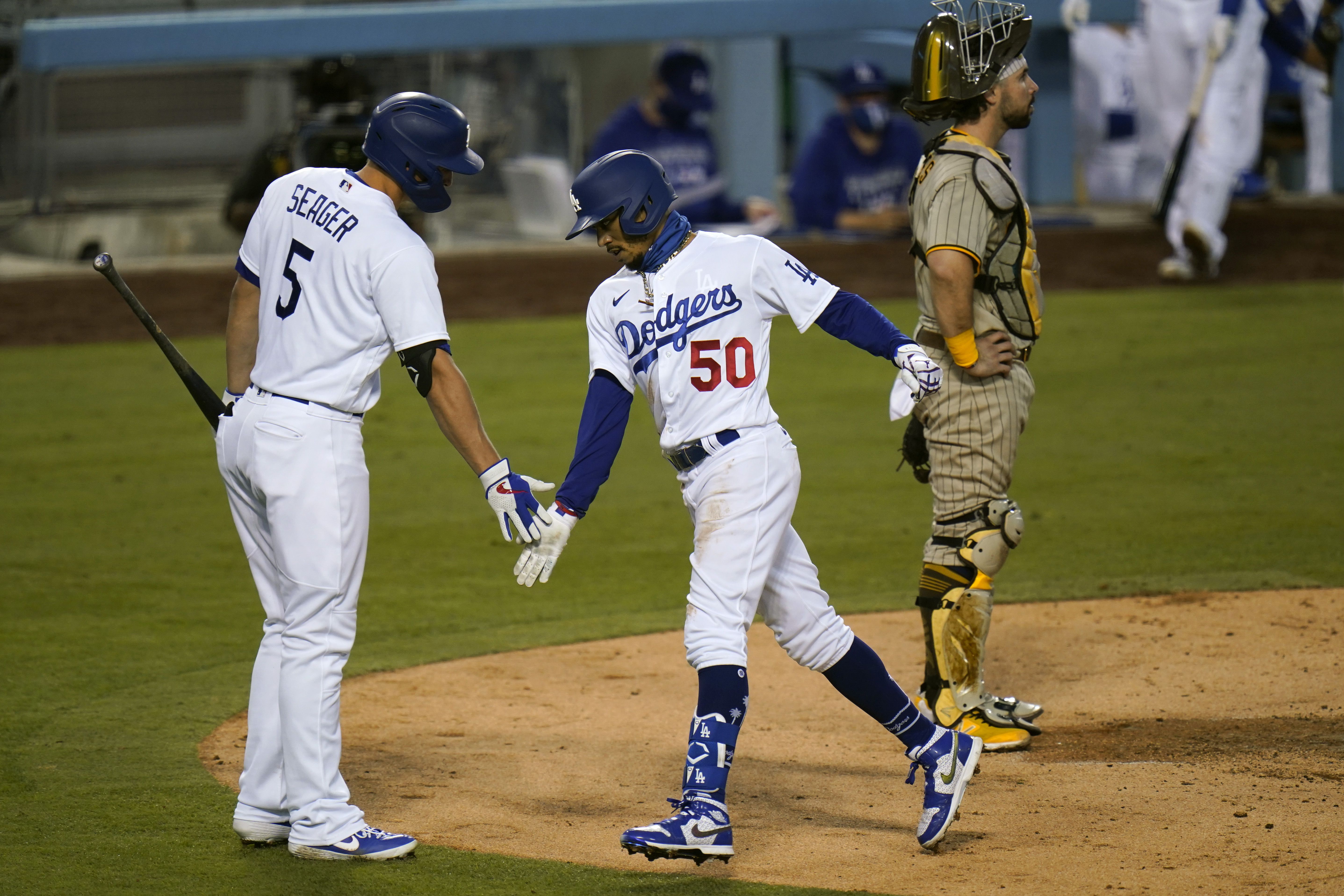 Mookie Betts ties MLB mark for three homer nights in Dodgers' win