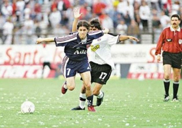 Diego Rivarola. Colo Colo 1-3 Universidad de Chile, 2000