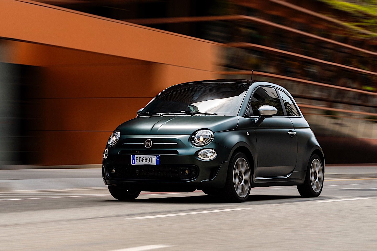 2020-fiat-500-goes-in-star-mode-with-two-new-top-of-the-range-versions-134426_1.jpg