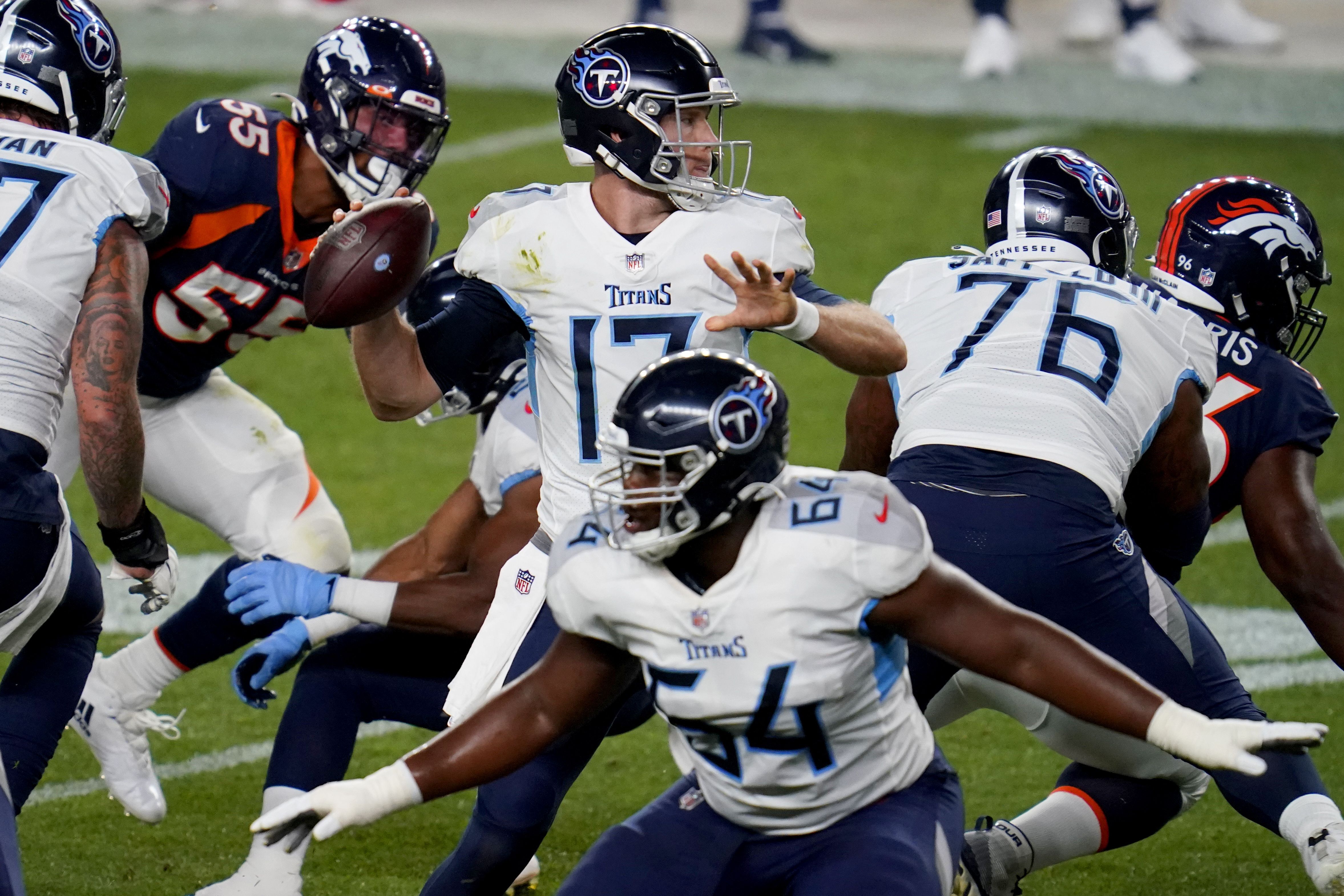 Broncos fail to close out Titans, lose 16-14 on late field goal