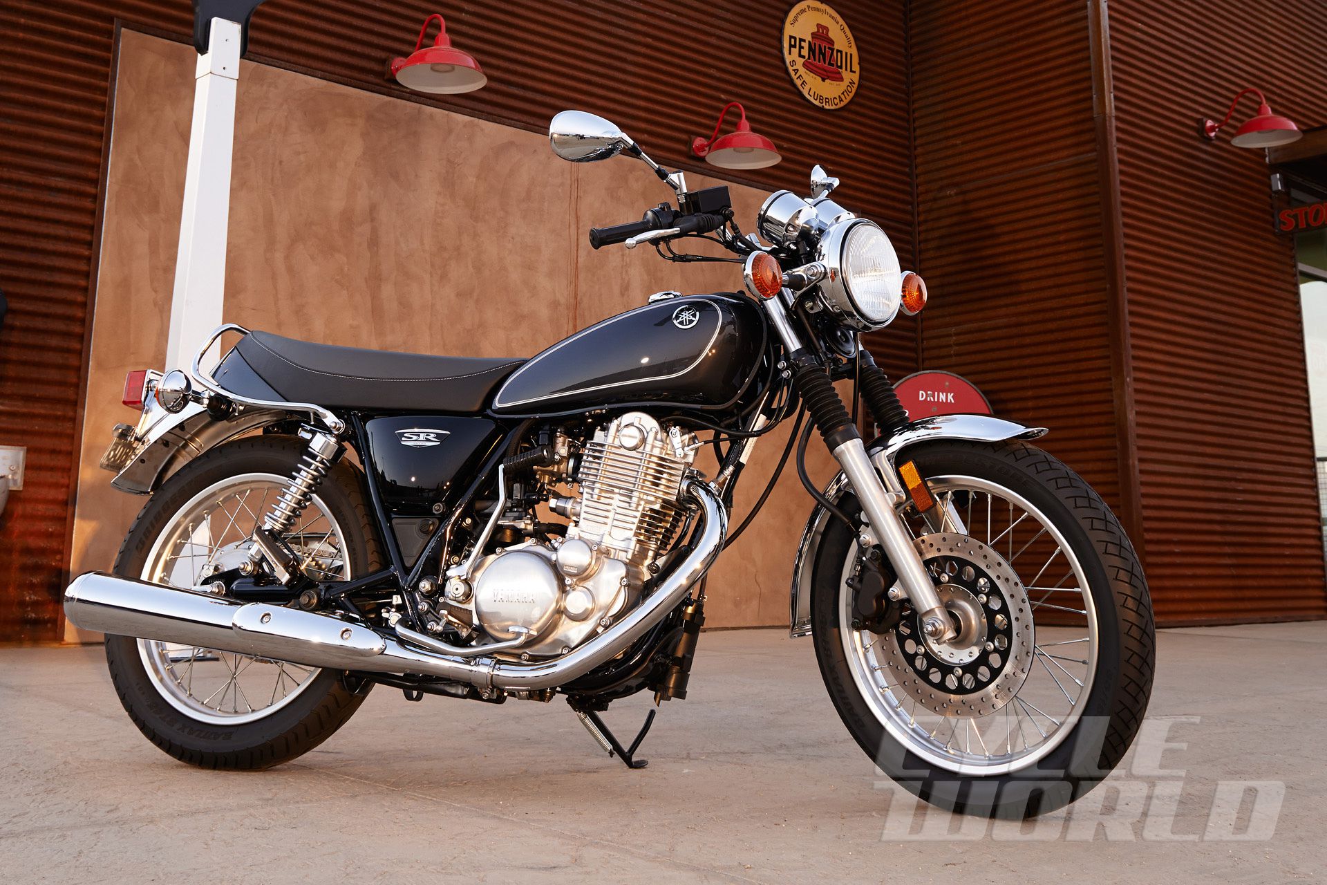 2015 Yamaha SR400- First Look Review- Photos- Specifications- Price | Cycle  World