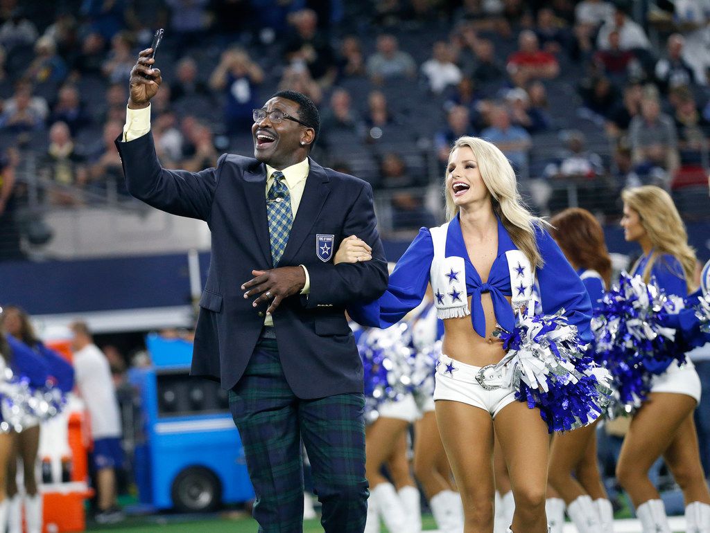 Why former Cowboys WR Michael Irvin wore a pink suit on Super Bowl