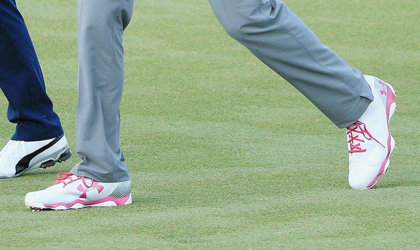 frontera Polinizador Falsificación Jordan Spieth wore pink golf shoes, because he's Jordan Spieth and he can  get away with wearing pink golf shoes<br>