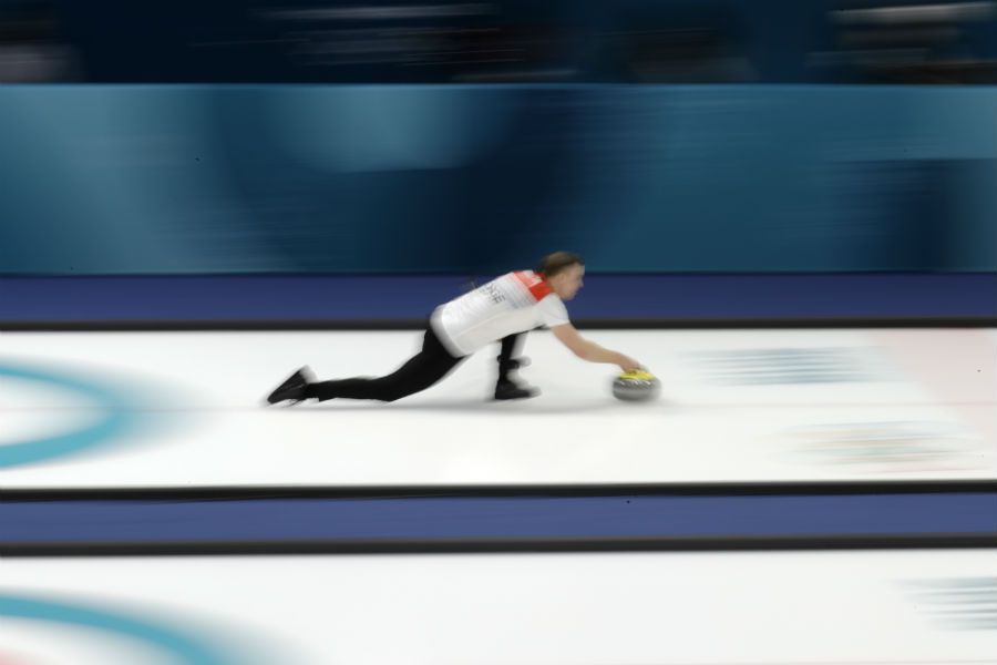 CURLING