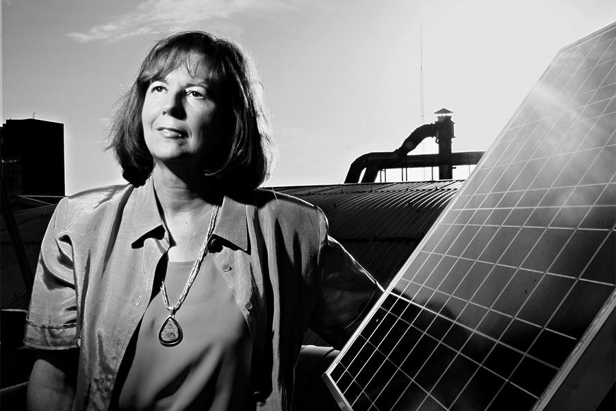 MARIA TERESA RUIZ - ASTRONOMA - PREMIO NACIONAL DE CIENCIAS - MEDIO A