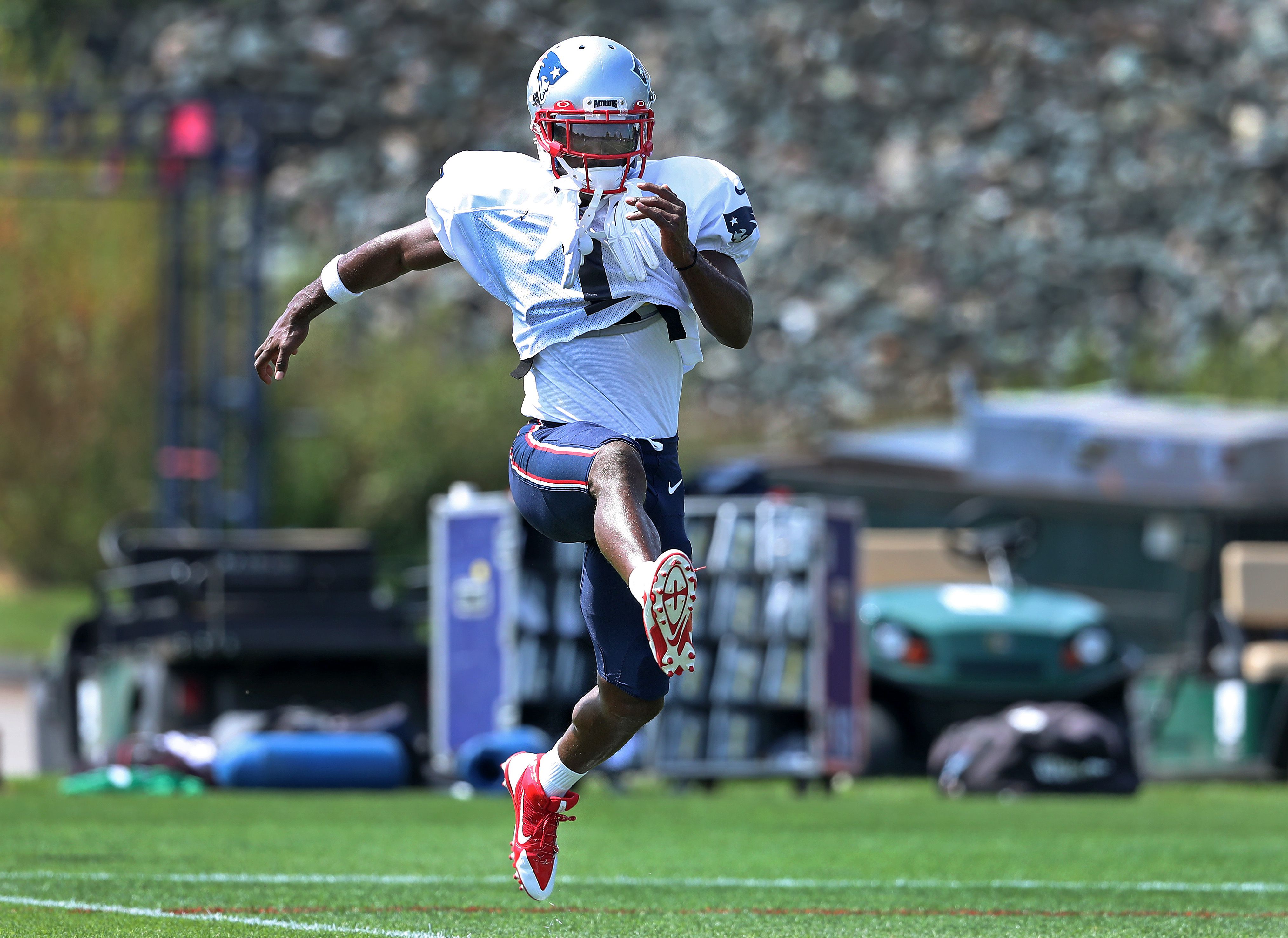 Antonio Brown's new Xenith Shadow helmet debuted at HS World Bowl