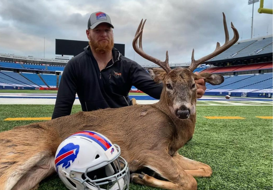 Buffalo Bills: Keeping Trent Murphy last offseason looms large this year