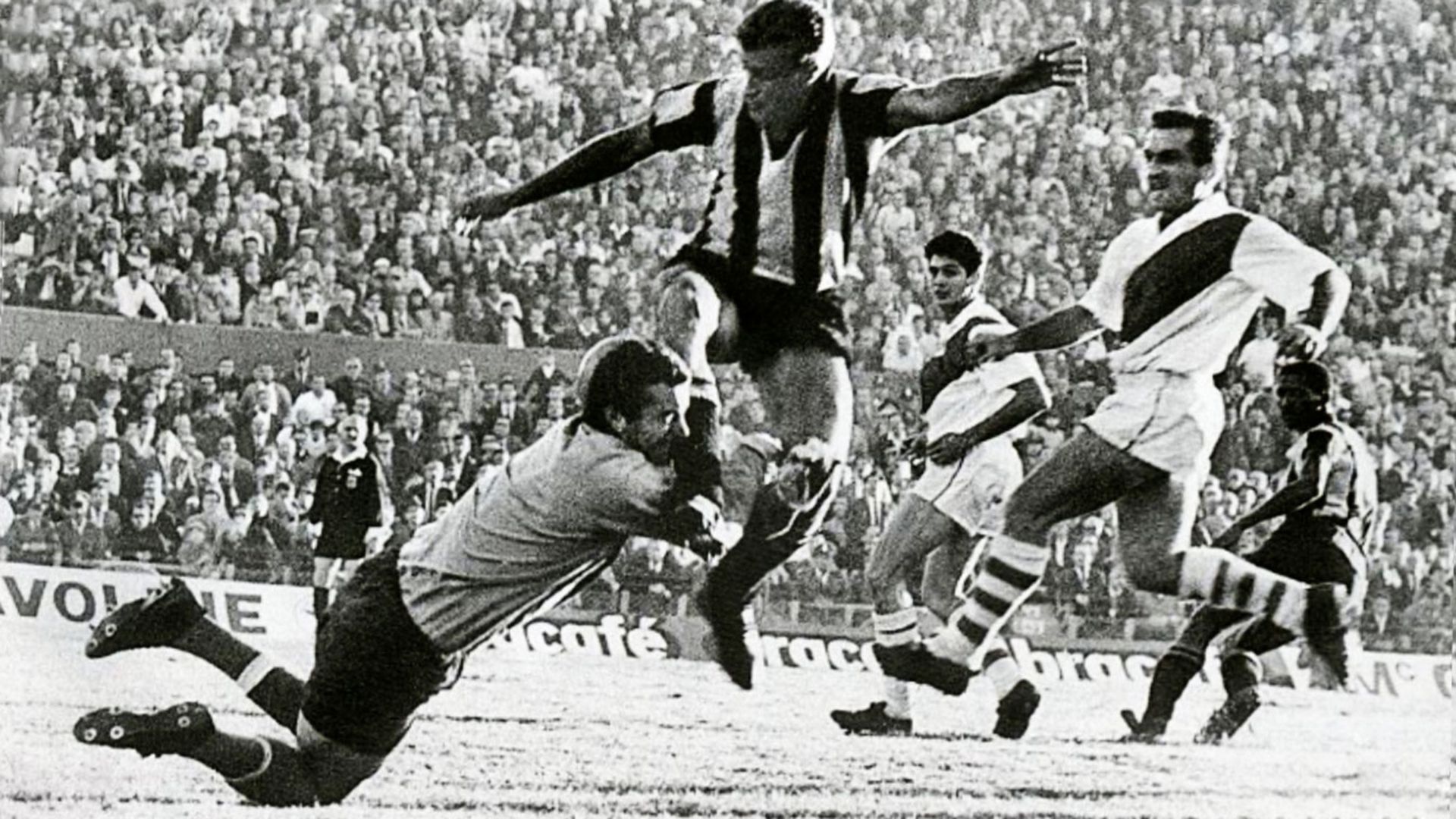 Peñarol vs River Plate, final Copa Libertadores 1966 (Estadio Nacional)