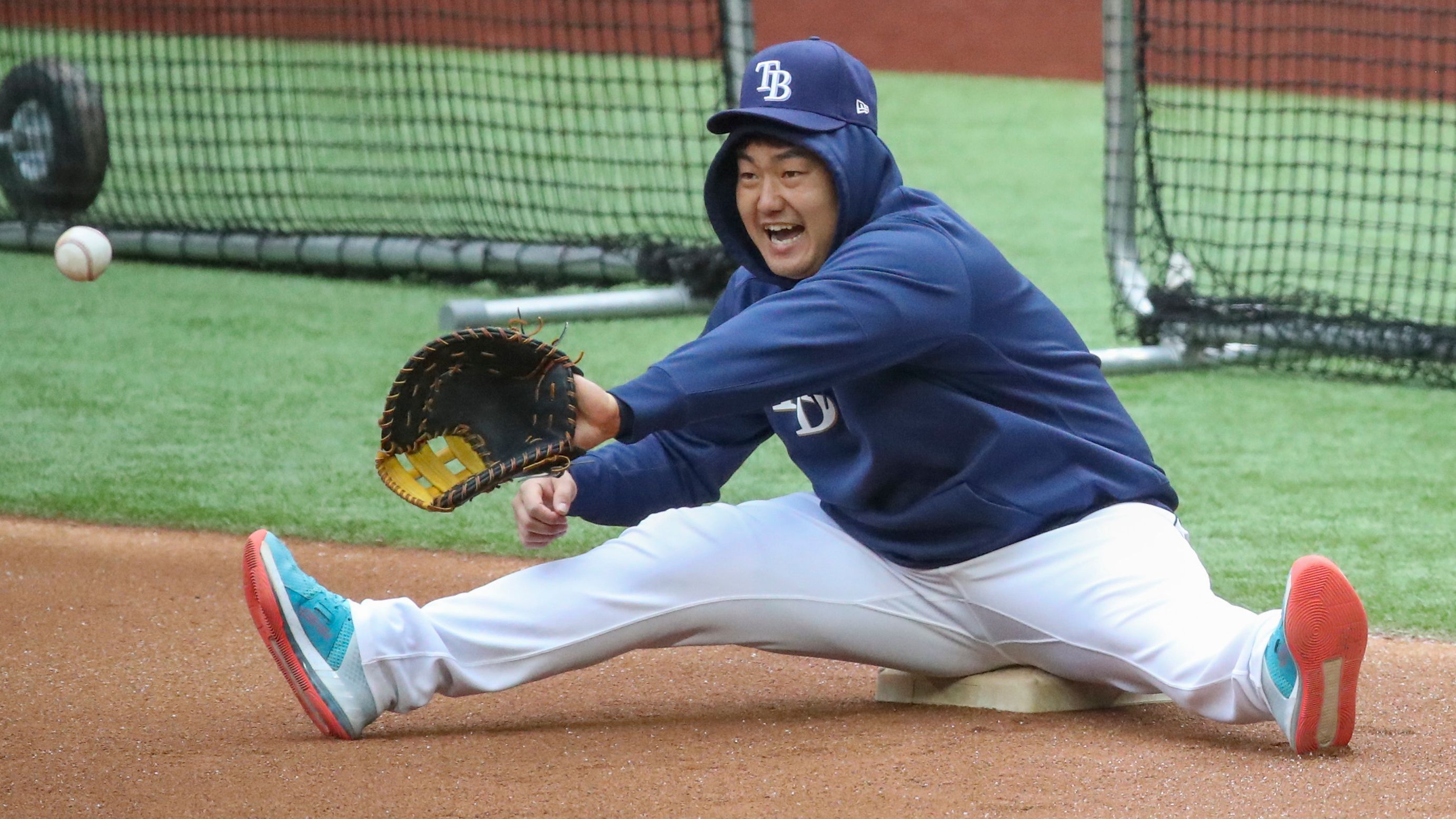 Rays Begin Offseason Roster Turnover, Send Ji-Man Choi to Pittsburgh