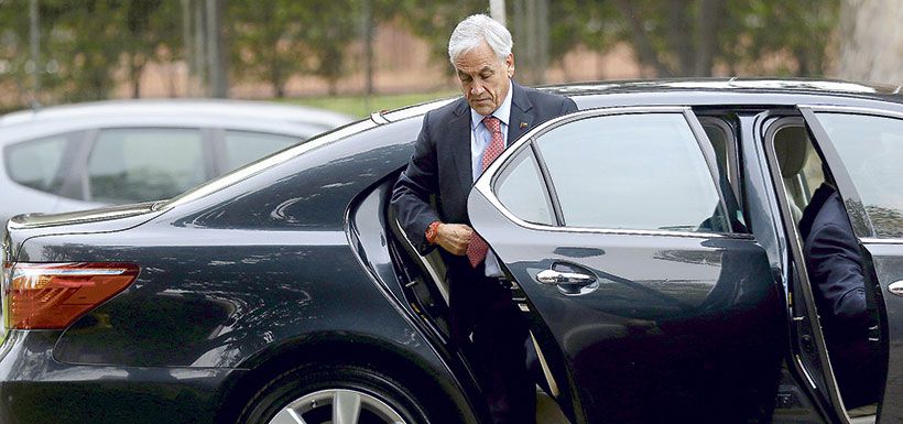 Sebastián Piñera, al llegar al "Encuentro Nacional del Agro", en Casapiedra.