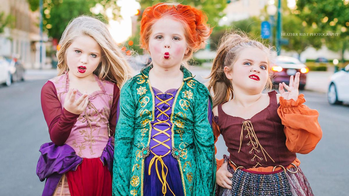 Bewitching Halloween Photos Of Central Texas Sisters Go Viral