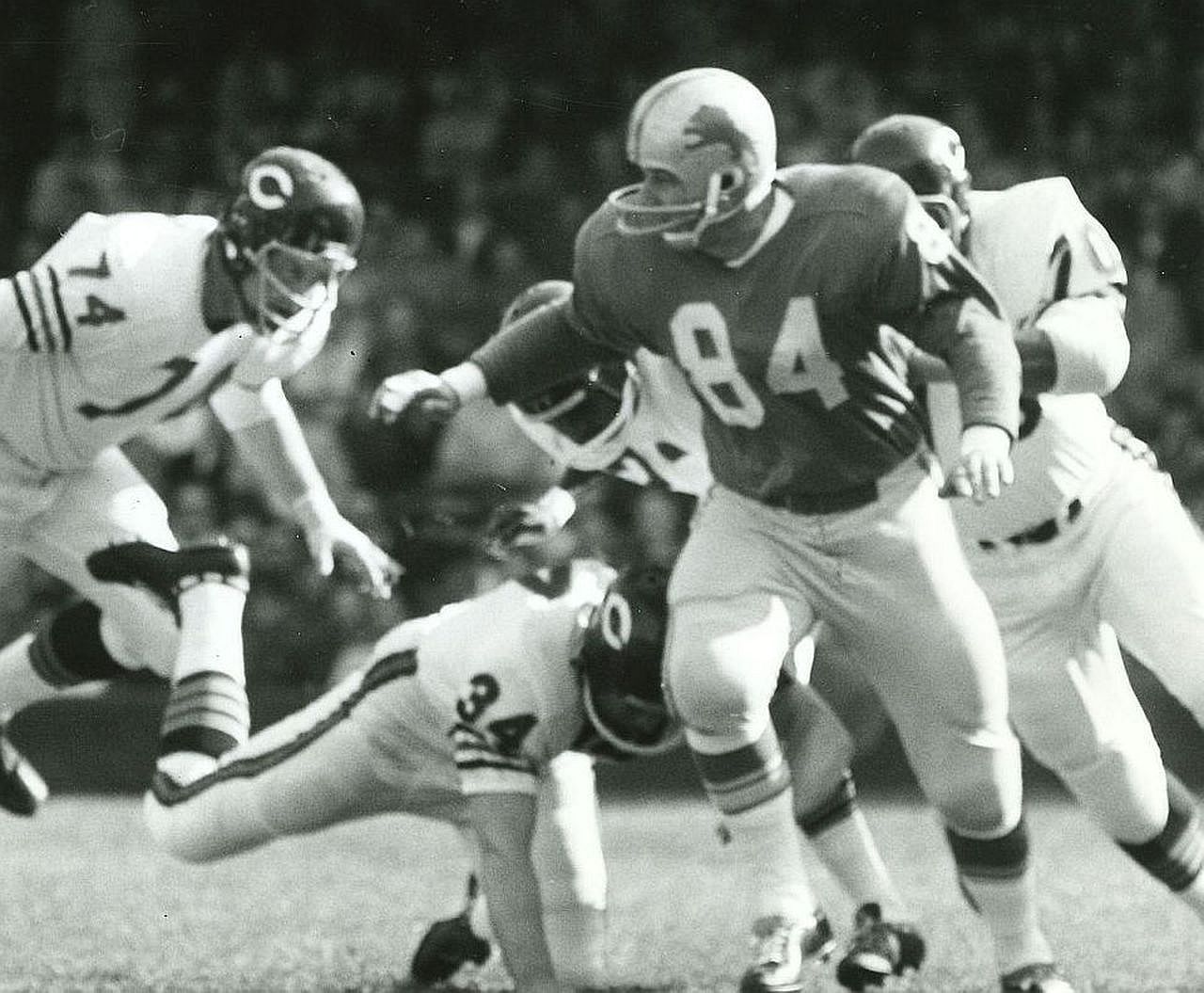 Flint native Leo Sugar, a former Detroit Lion and college All-American,  dies at age 91 