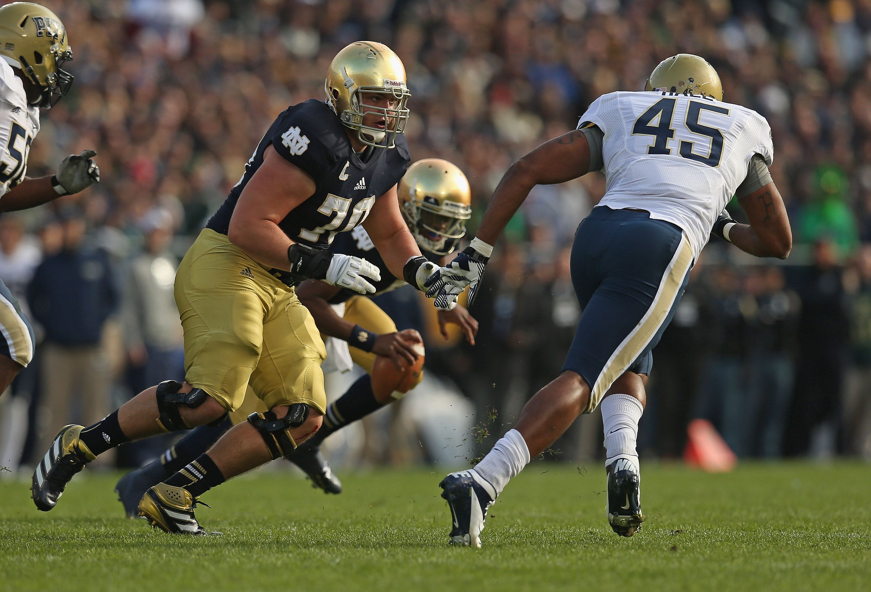 Zack Martin Selected By The Dallas Cowboys With 16th Pick Of First Round In  2014 NFL Draft – Notre Dame Fighting Irish – Official Athletics Website