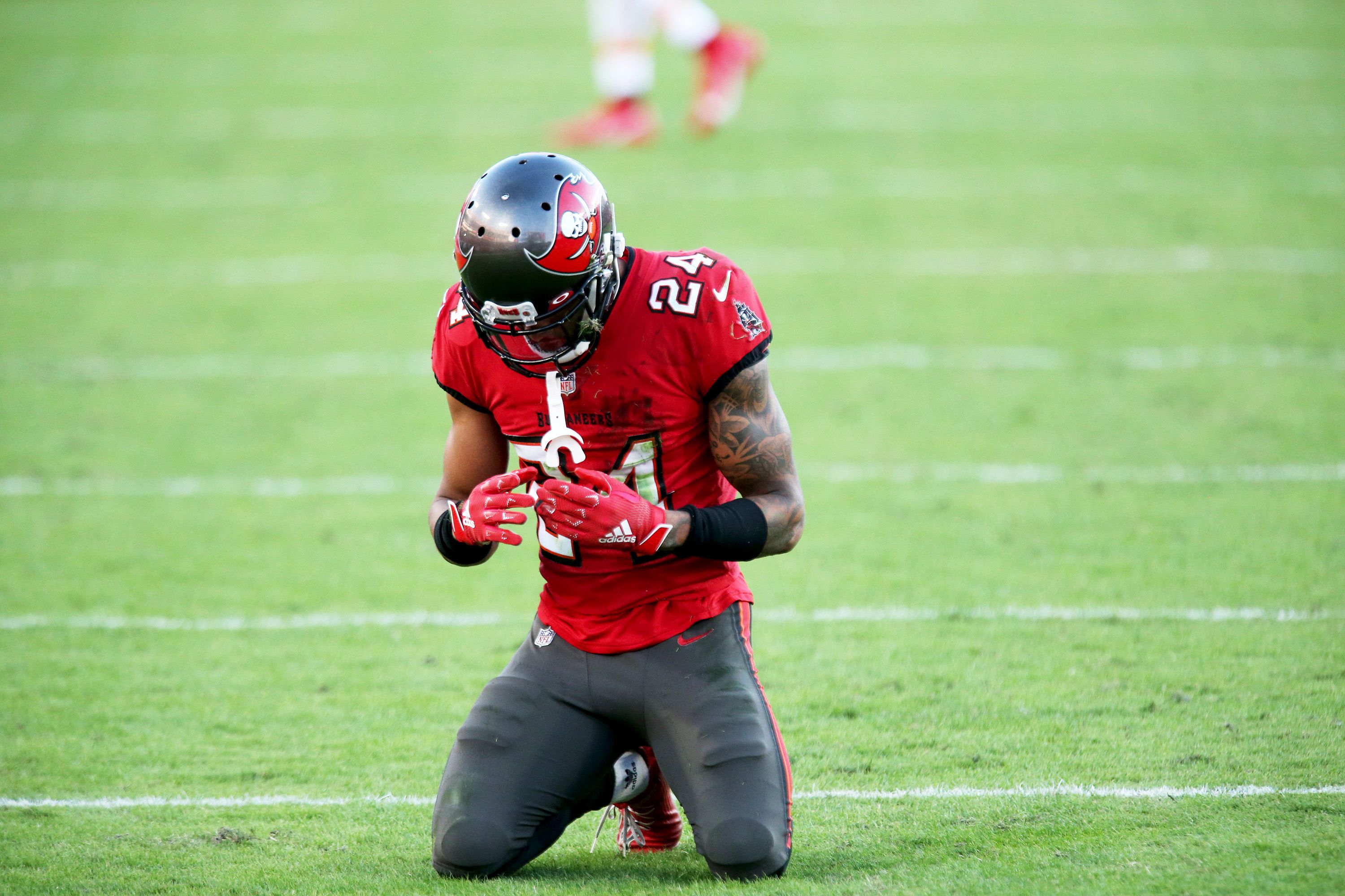 Super rematch: Hill burned Bucs repeatedly in 1st meeting