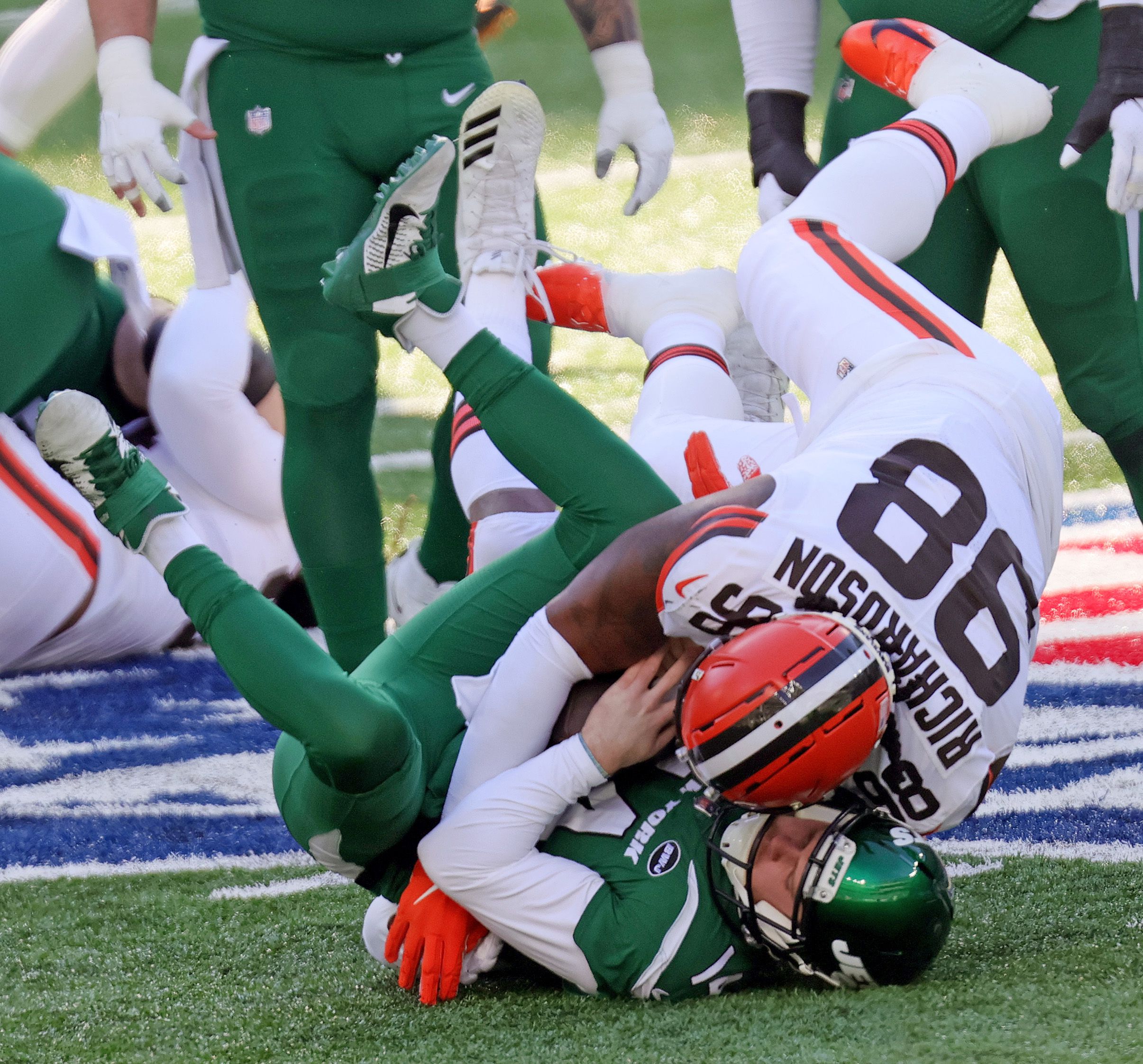 Our favorite photos from Cleveland Browns' 23-16 loss to the New York Jets:   photographers 