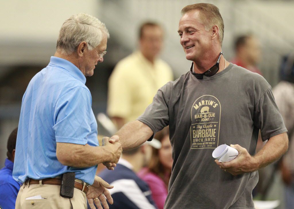 Dallas' XFL team names ex-Cowboys FB Daryl Johnston director of