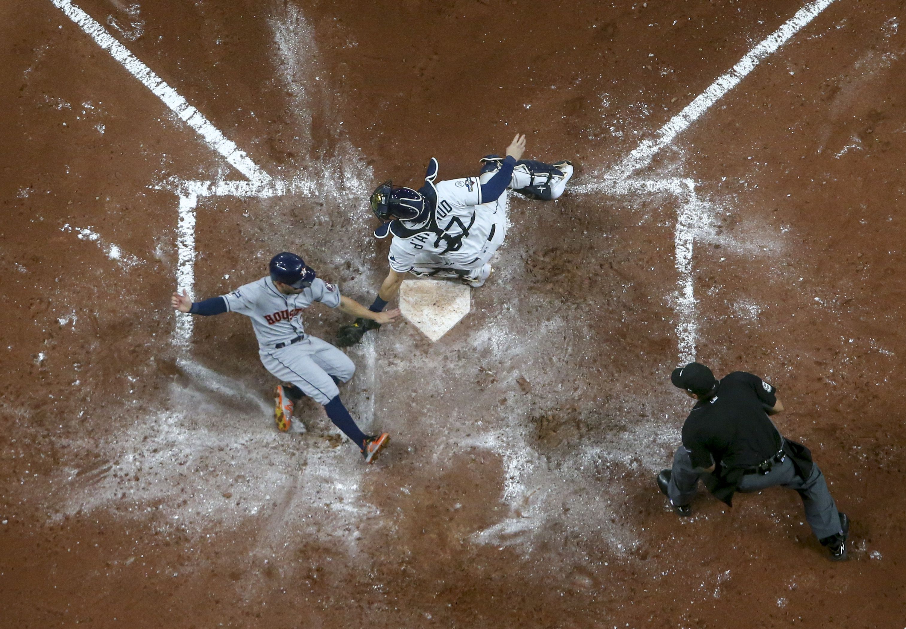 Tampa Bay Rays' Willy Adames (1) celebrates his solo home run against the  Houston Astros with r …