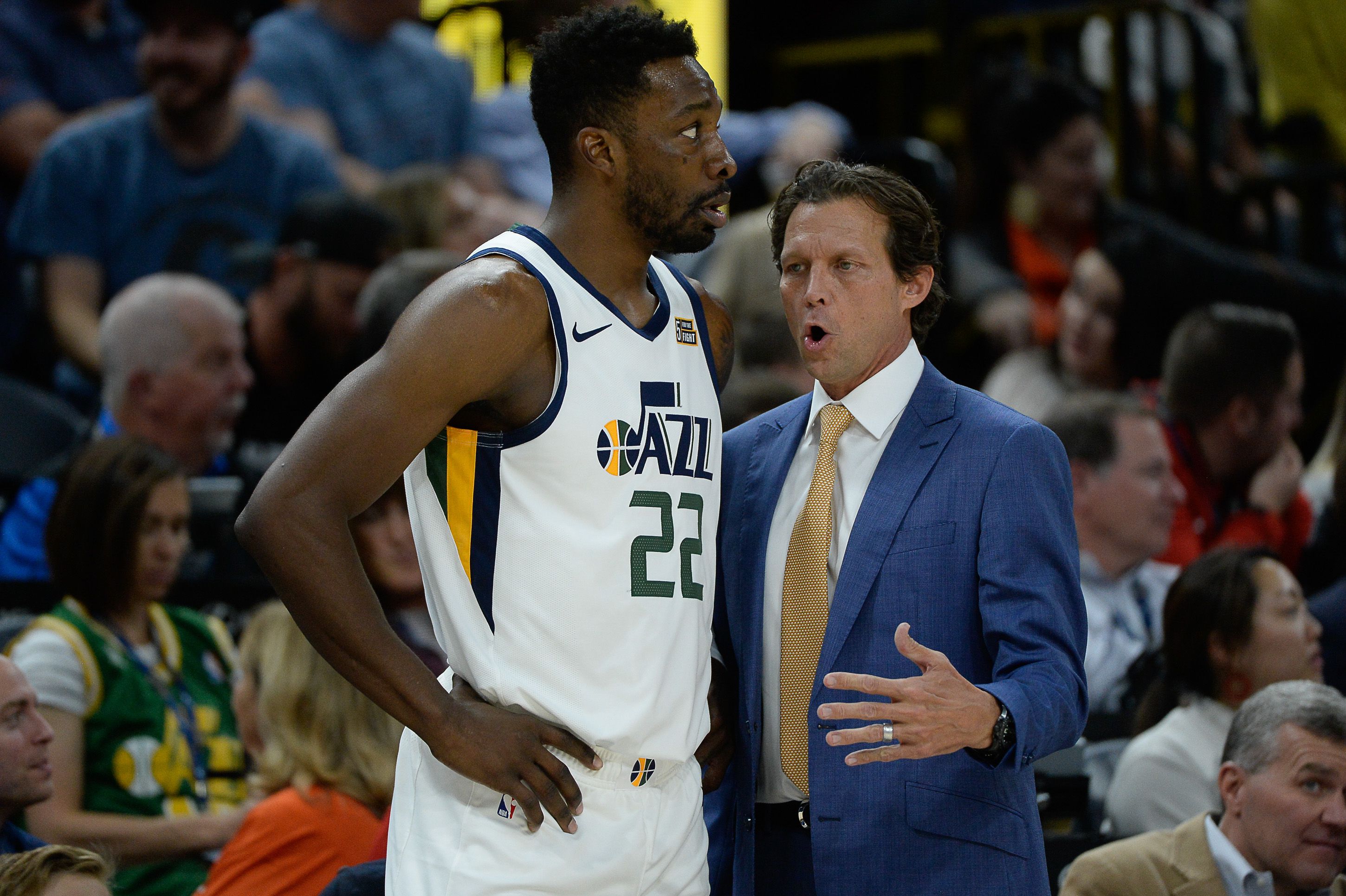 Donovan Mitchell (6'1) next to Rudy Gobert (7'1) : r/tall