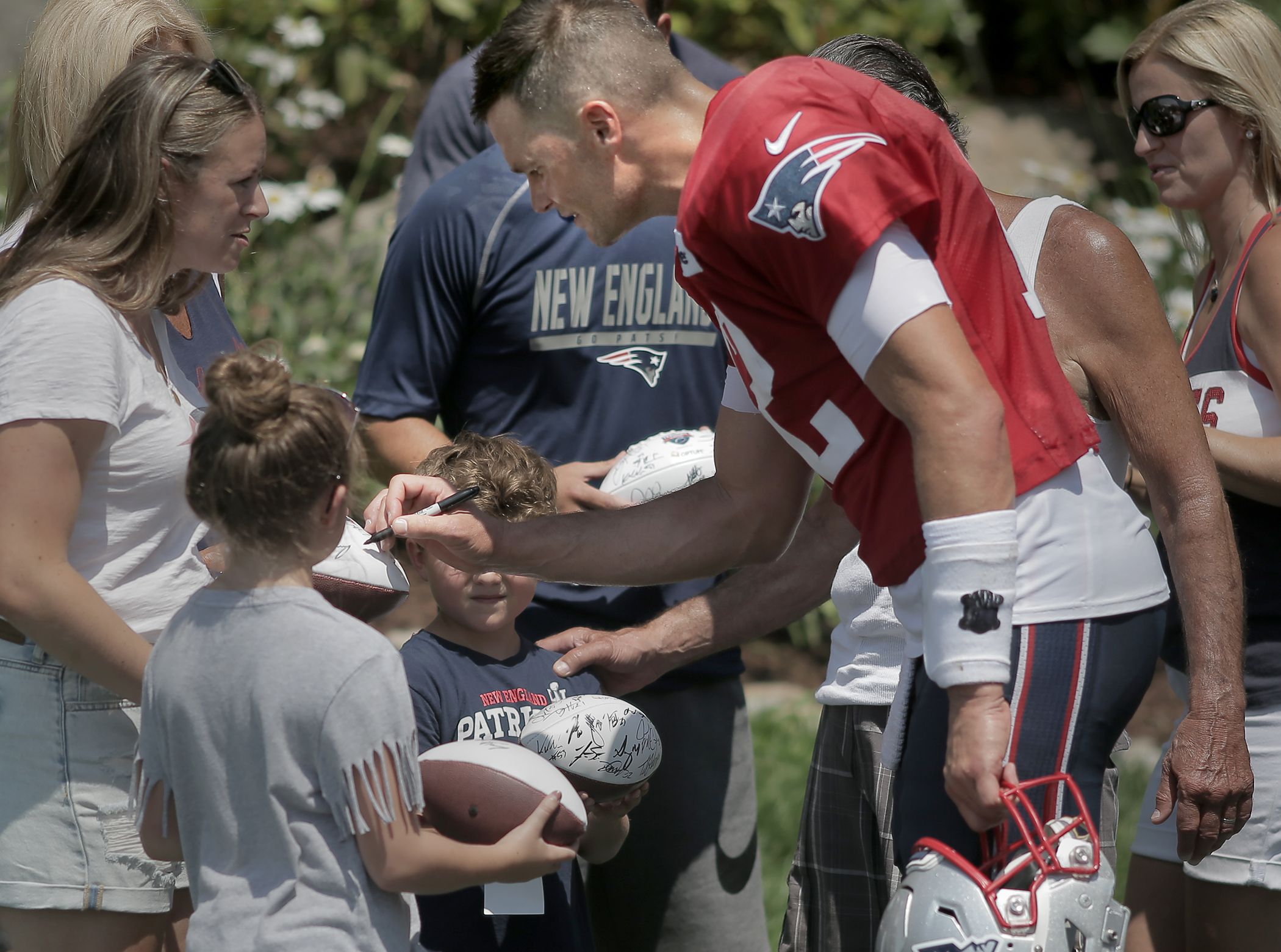 Tom Brady still looks in NFL-ready shape as he shows off bulking