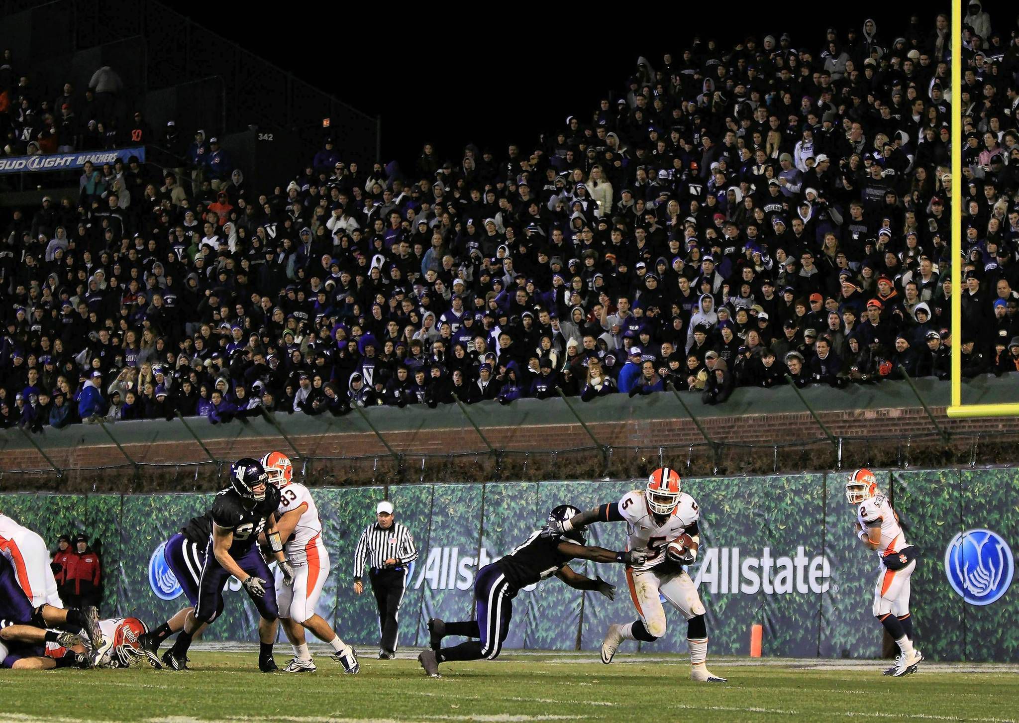 UW vs. Northwestern football game in 2020 to be played at Wrigley Field