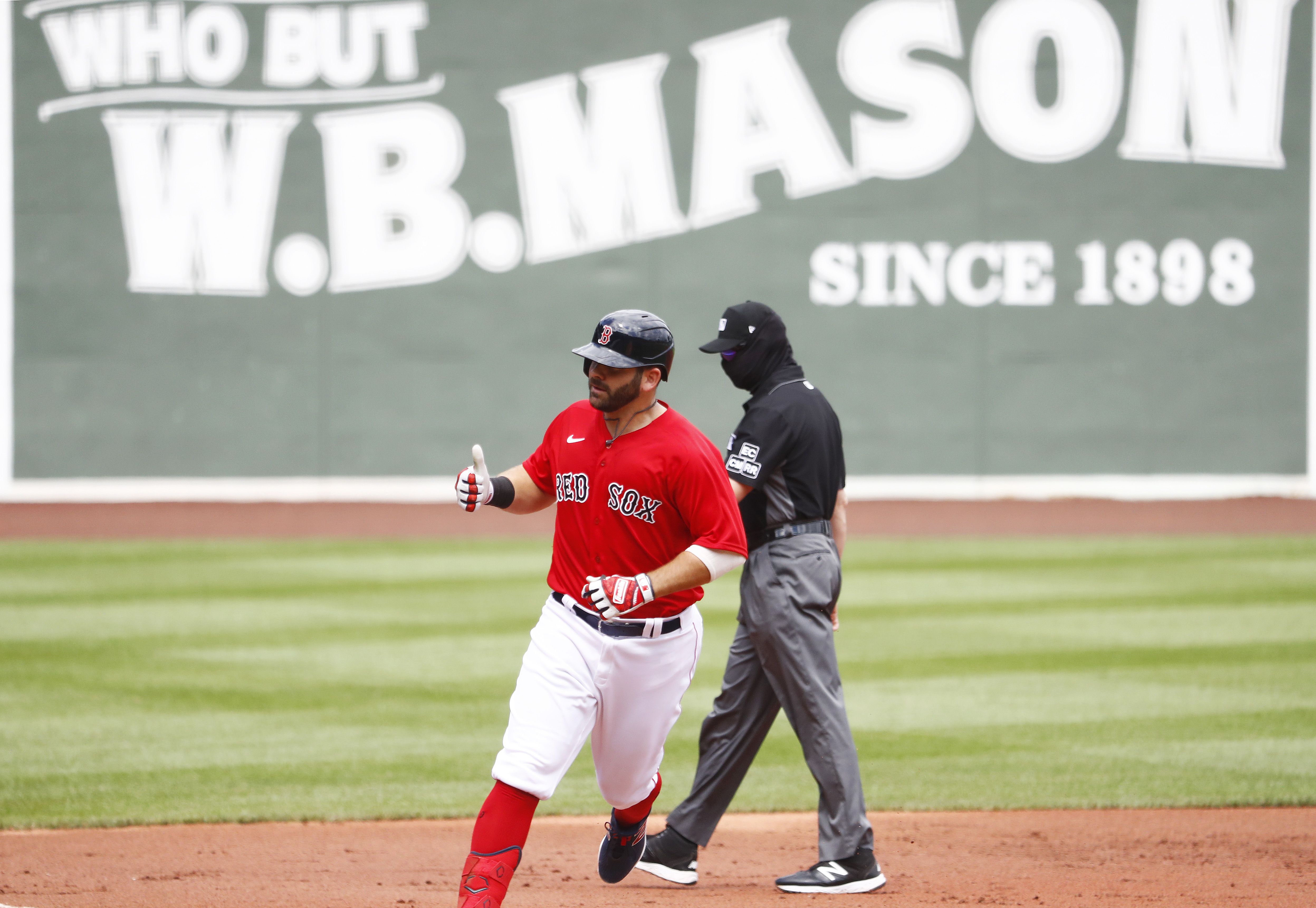 Red Sox held to just 3 hits, but still edge Blue Jays at Fenway