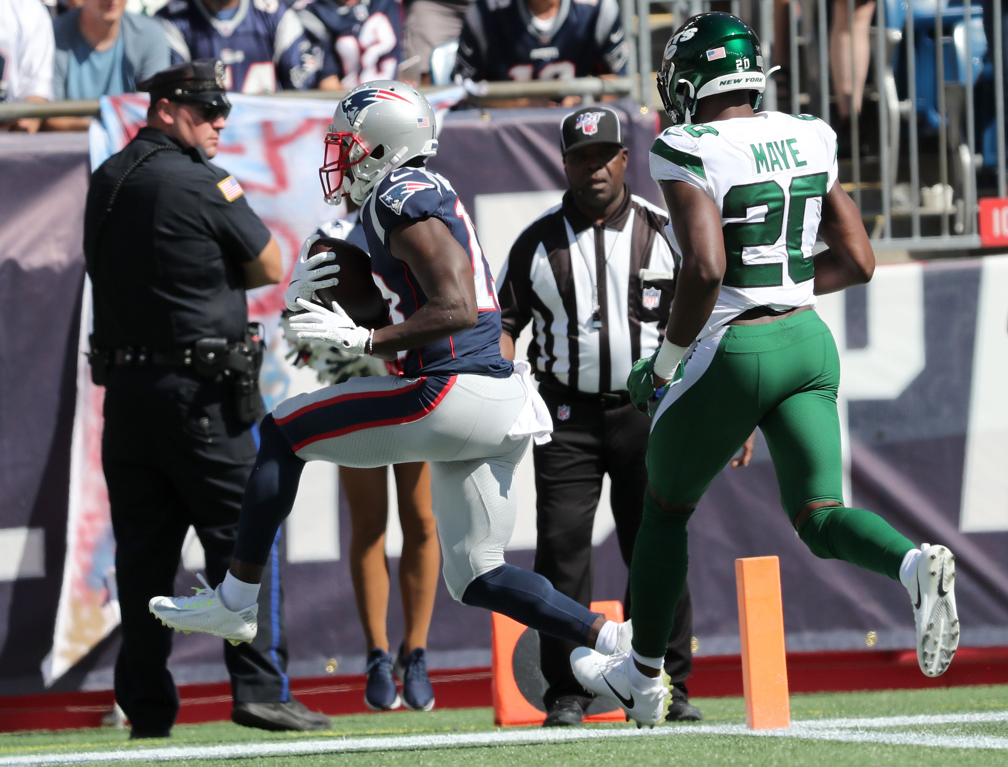 Antonio Brown has a message for Tom Brady after his missed catch in Super  Bowl LII - The Boston Globe