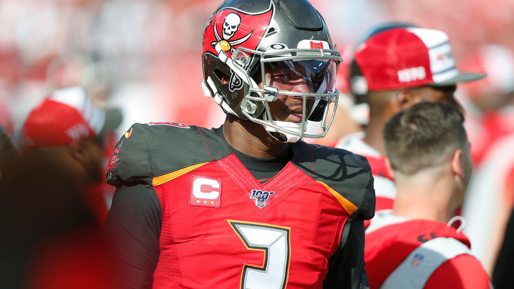 Jameis Winston signs 4-year contract with Buccaneers