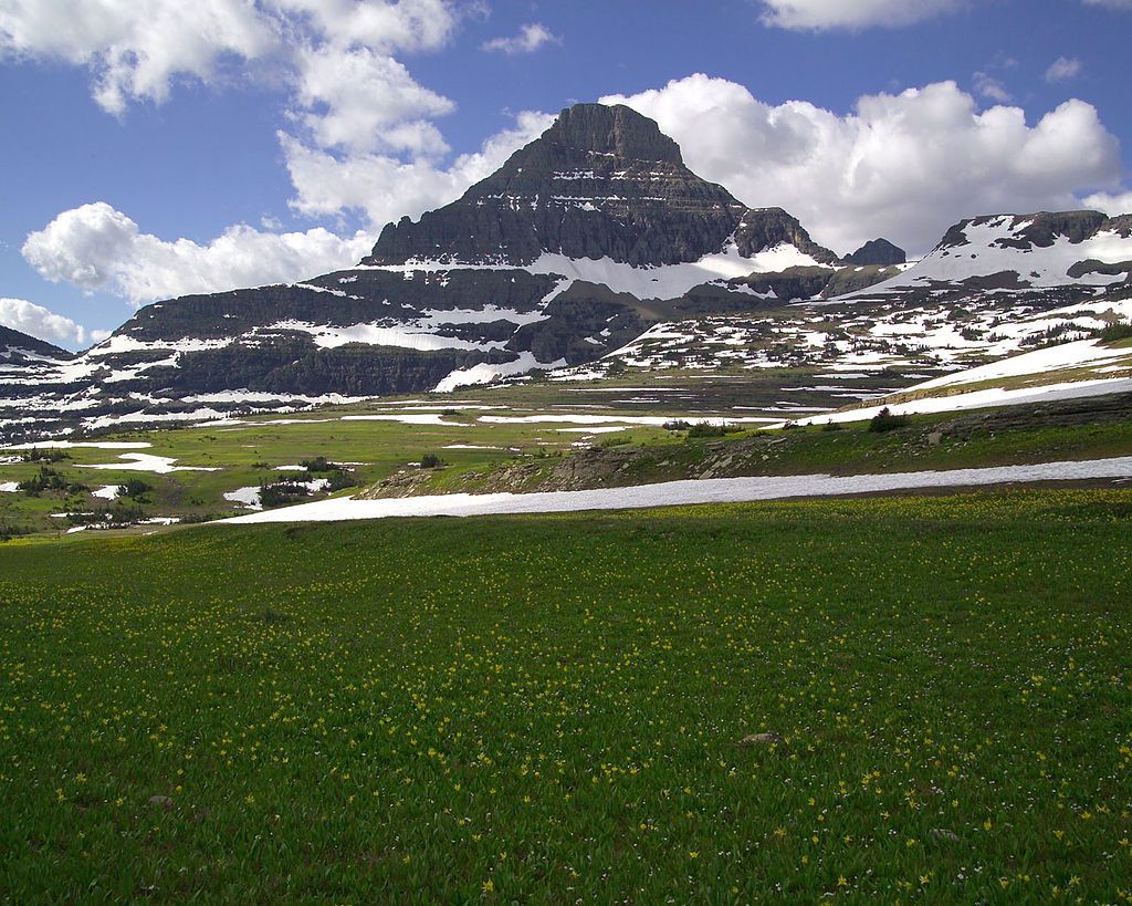 1024px-Mount_Reynolds_at_Logan_Pass.jpg