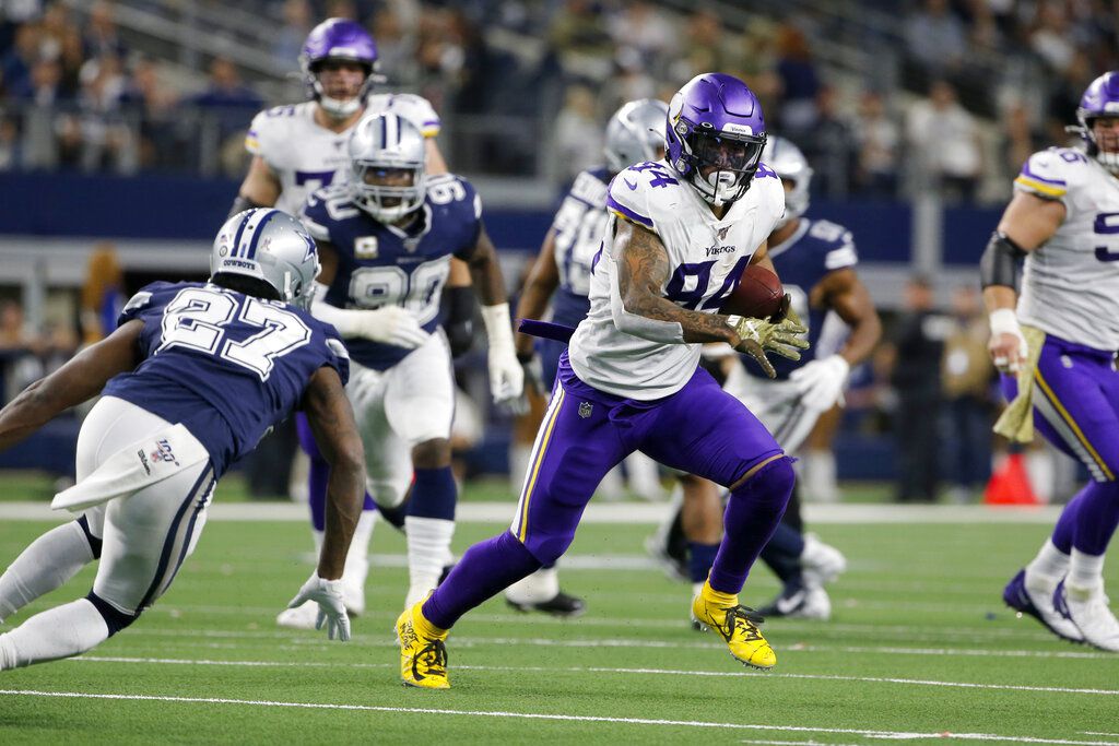 Minnesota Vikings quarterback Kirk Cousins finds tight end Irv Smith Jr.  off of play action for a 9-yard touchdown