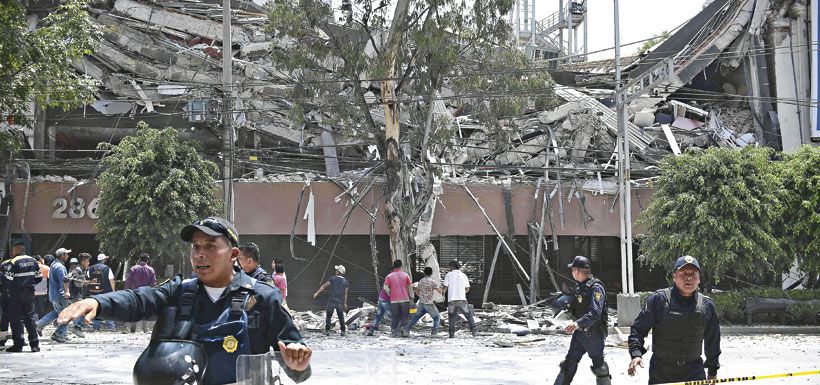 police-officers-cordon-the-area-off-after-a-39101763