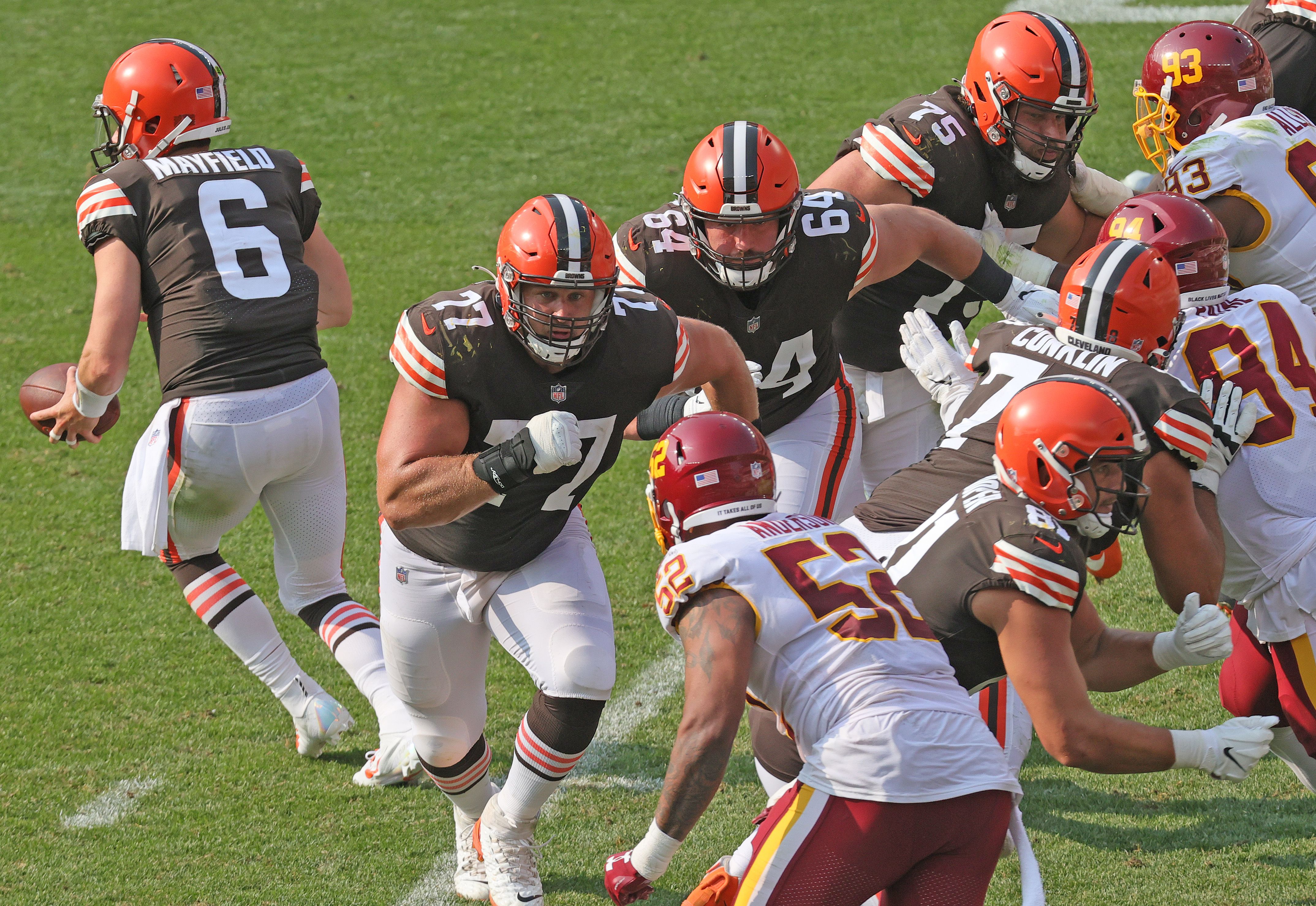 Around the NFL  Cleveland Browns' O-line coach suspended