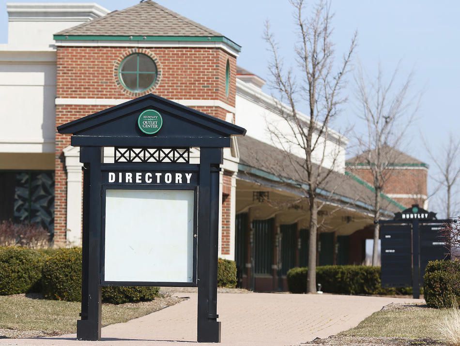 Corchete Restricción toca el piano All but 1 store closed at Huntley Outlet Center – Shaw Local