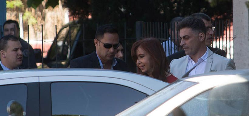 Cristina Fernández llega a tribunales para declarar por lavado de dinero