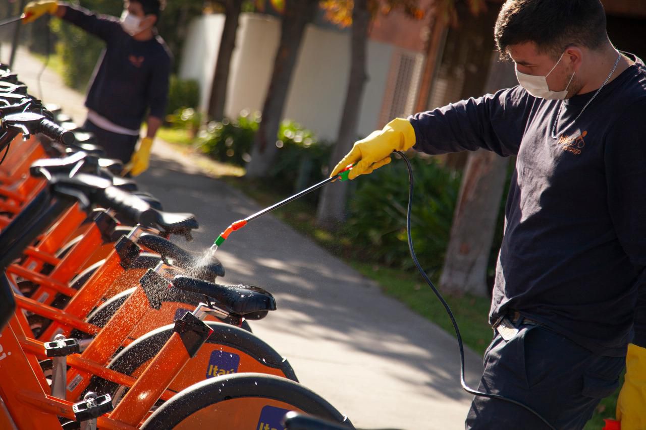 Proceso de sanitización de bicicletas