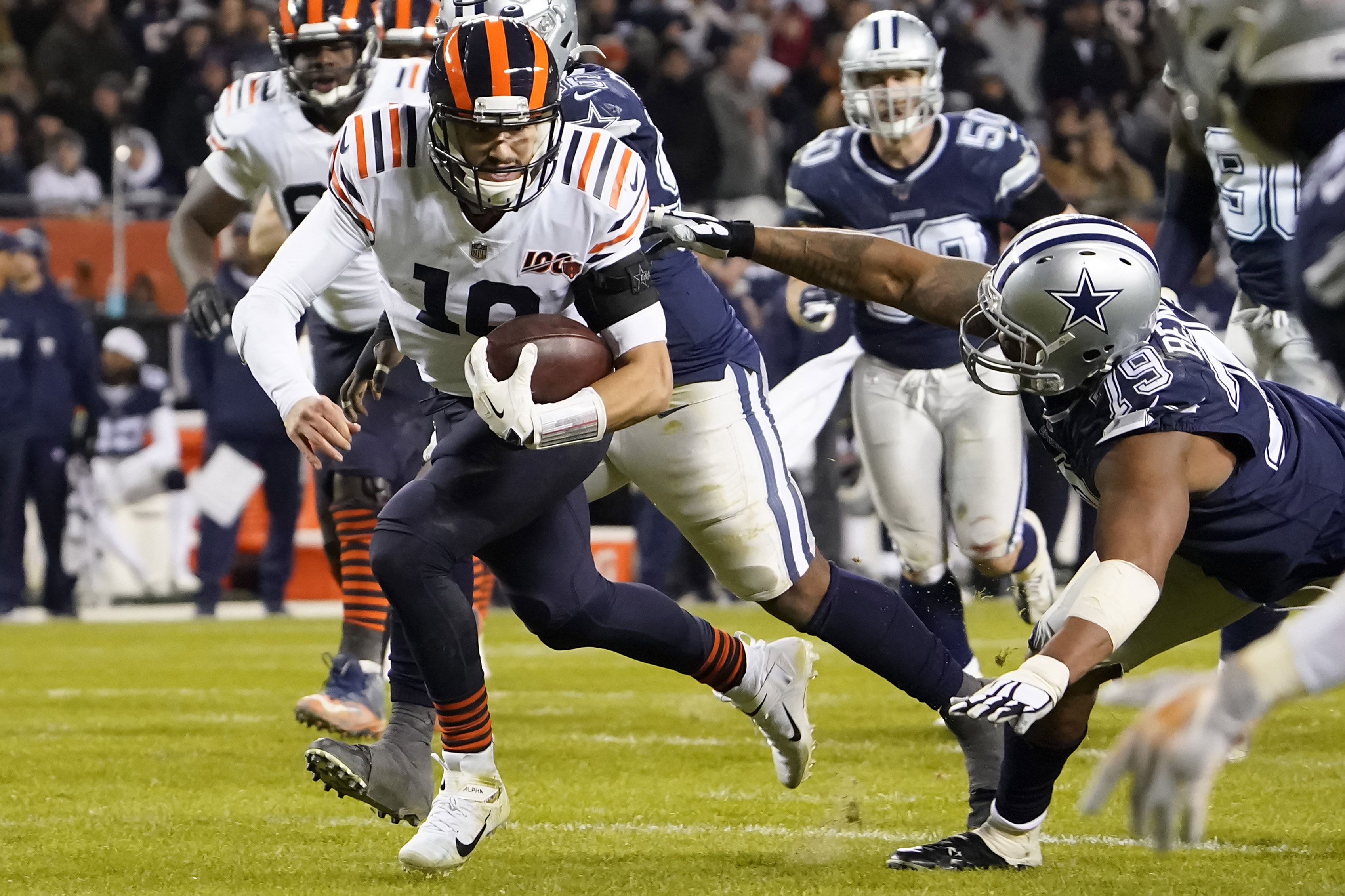 Defense takes lead in Cowboys-Bears matchup