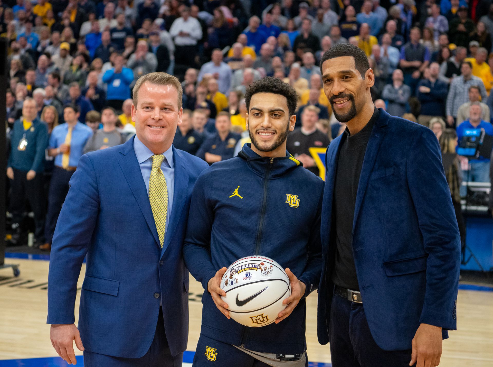 It's Time For Marquette Men's Basketball To Start Retiring Numbers Again -  Anonymous Eagle