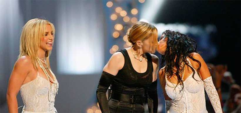 beso-cristina-madonna.jpg