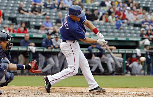 Pudge Rodriguez plans to keep playing
