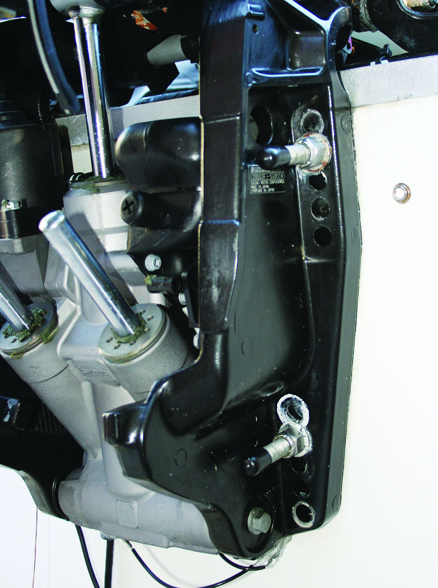 Outboard Engine Setup Mounting Outboard Motors Sport Fishing Magazine