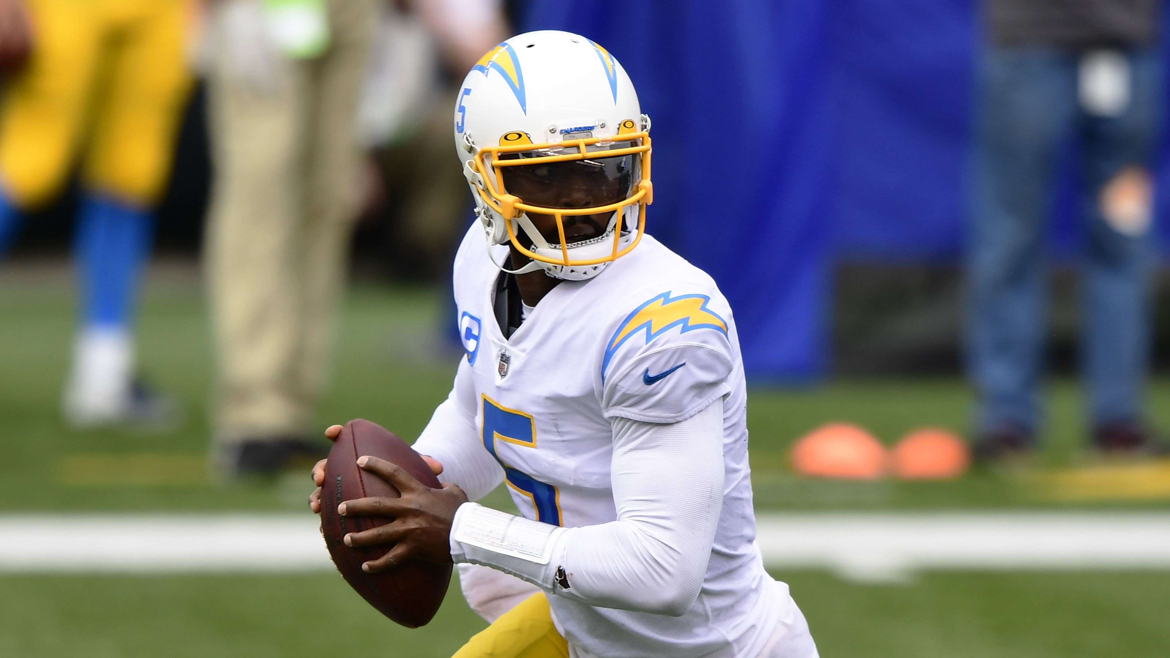 Chargers' Doctor Accidentally Punctured Tyrod Taylor's Lung Before Kickoff  