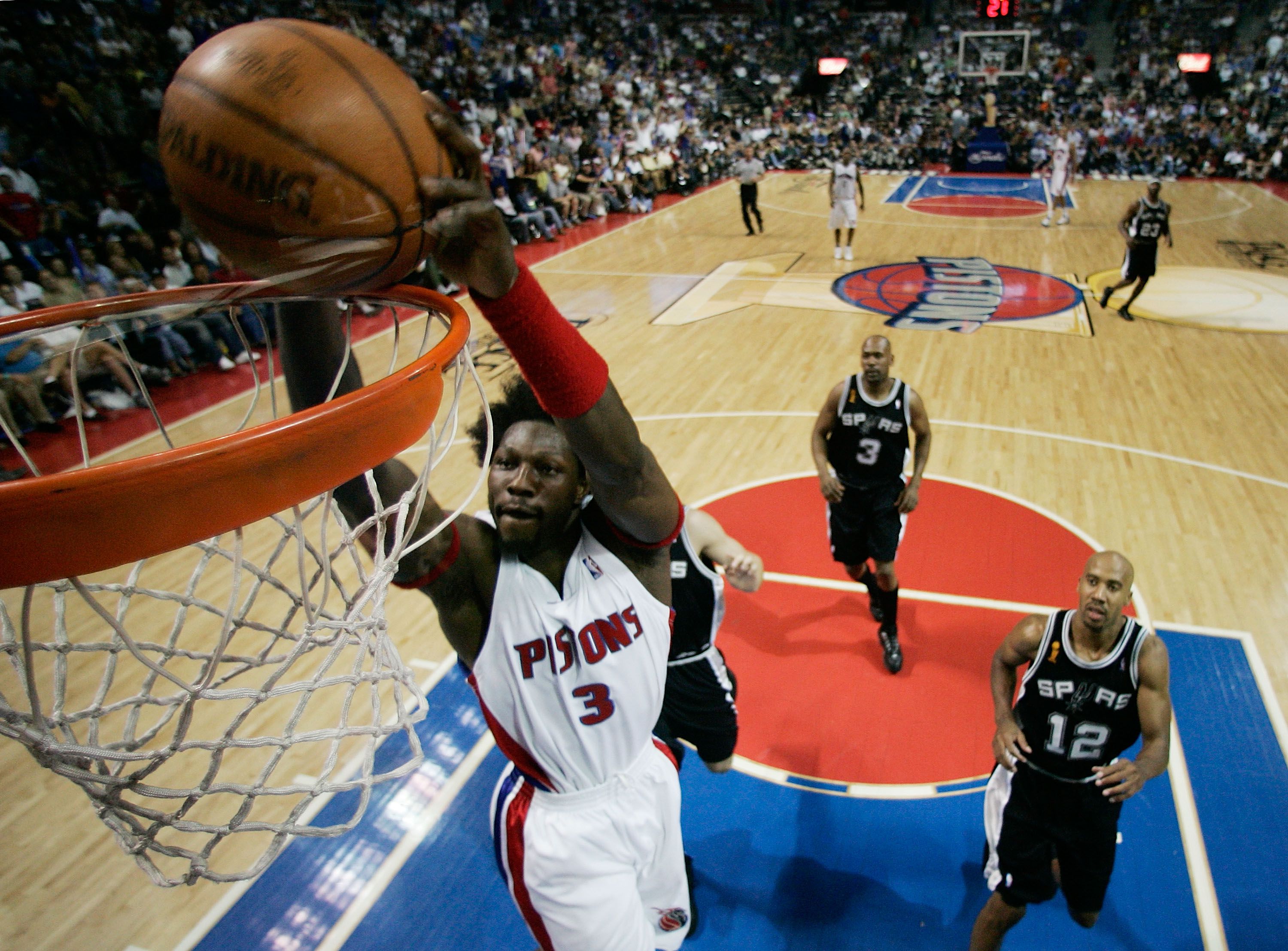 Detroit Pistons celebrate greatest memories during final game at The Palace  of Auburn Hills