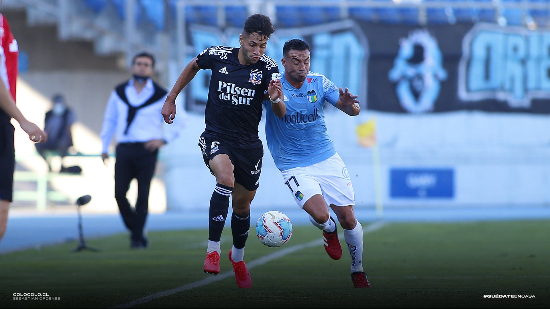 Con Gustavo Quinteros en el banquillo, Colo-Colo se juega la permanencia en primera división de Chile