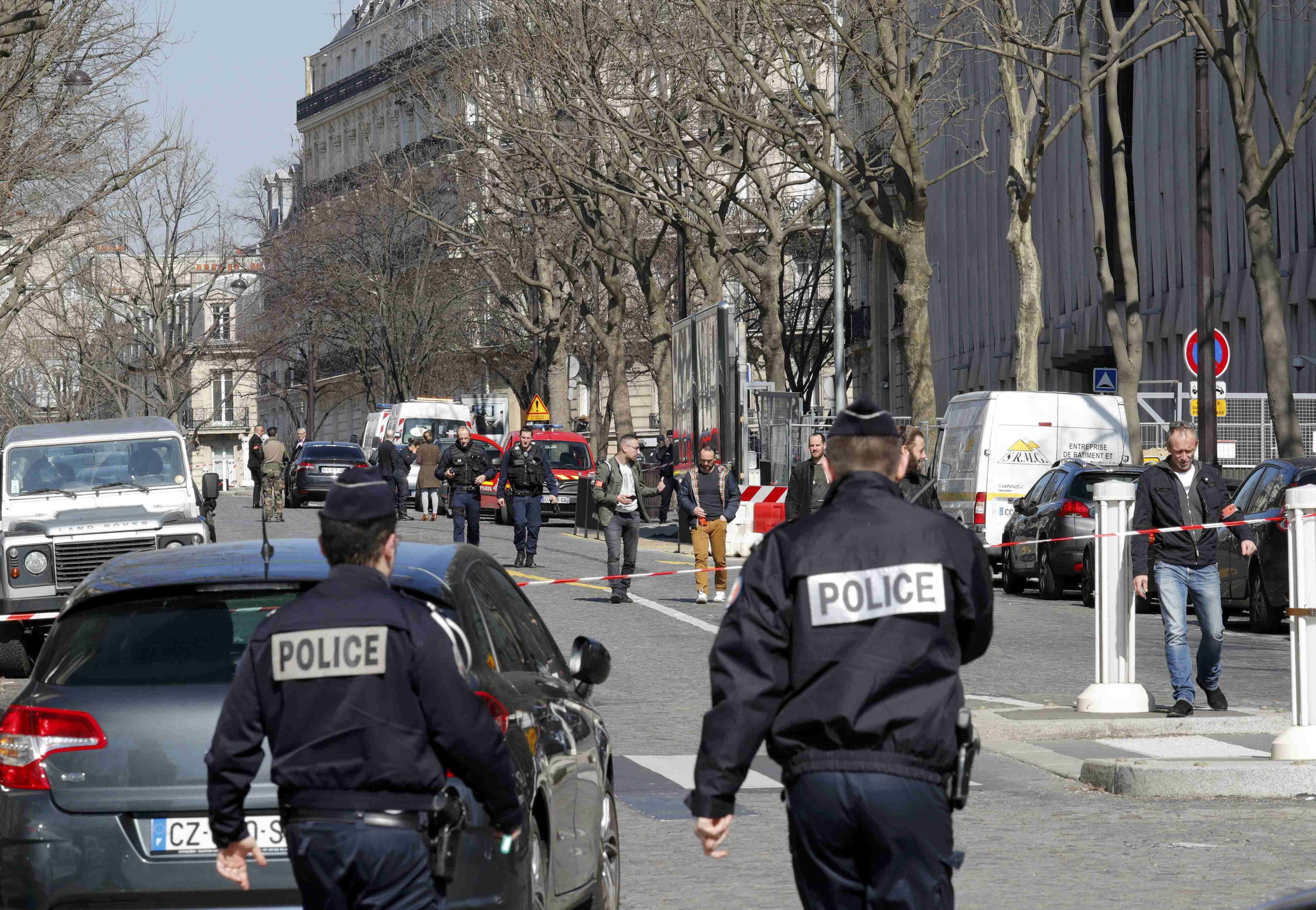 Policía francesa, FMI, París