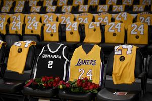 NBA on TNT on X: The Lakers will wear a KB patch in honor of Kobe