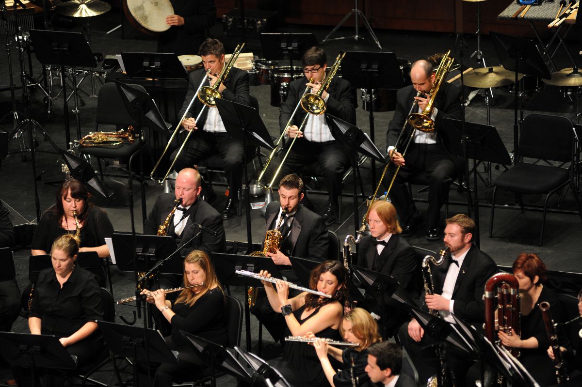 Classical music review: An impressive showing by the Lone Star Wind  Orchestra