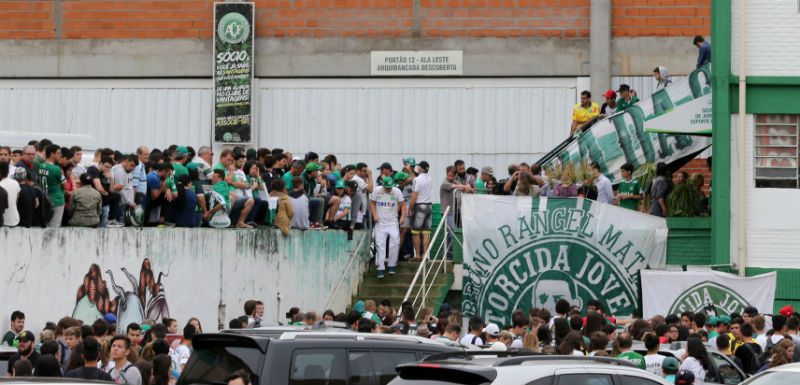 Fans-of-Chapecoense-so17617871.jpg