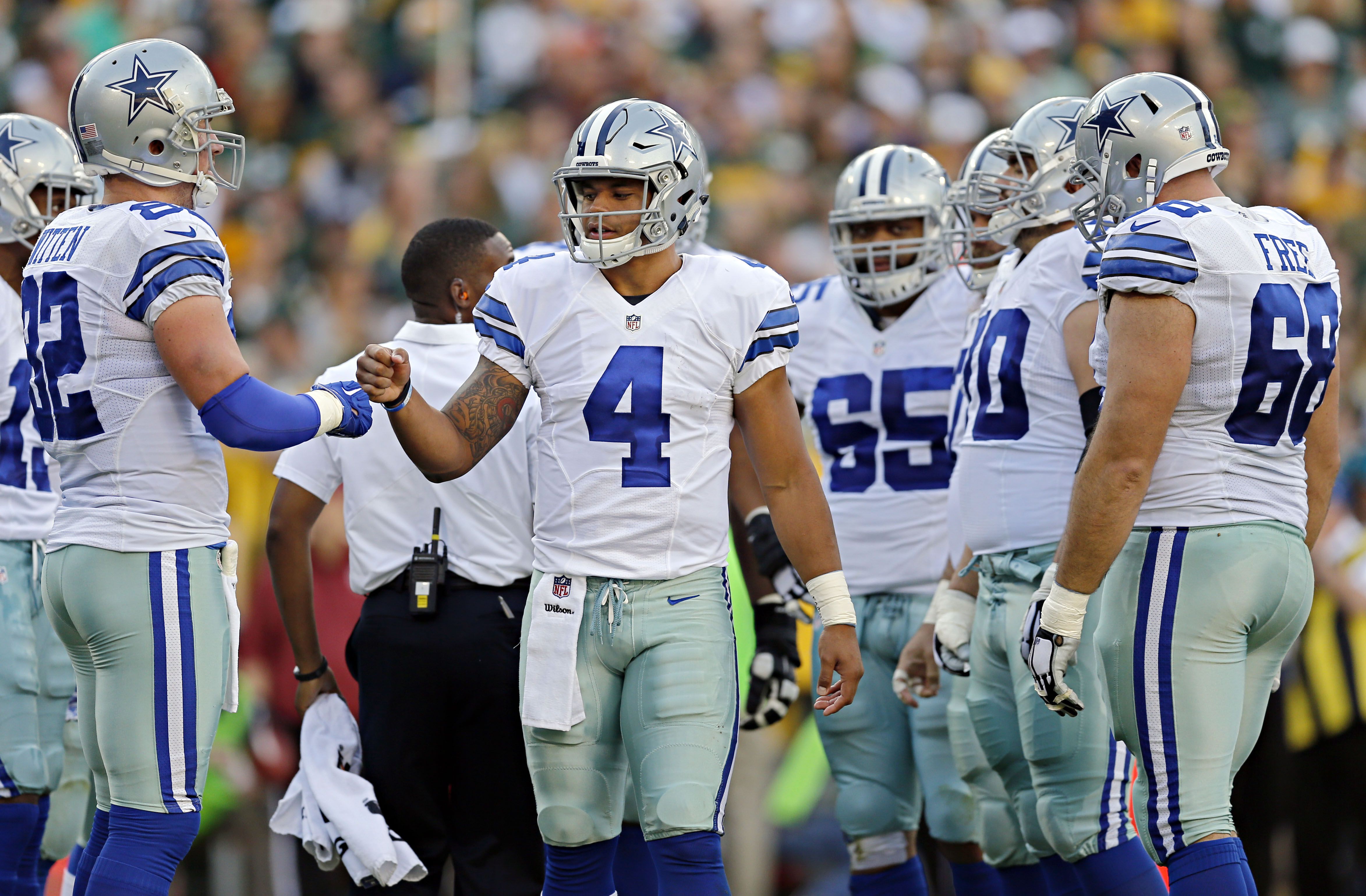 Cowboys Fans Are Loving Dak Prescott's Pregame Outfit Today - The