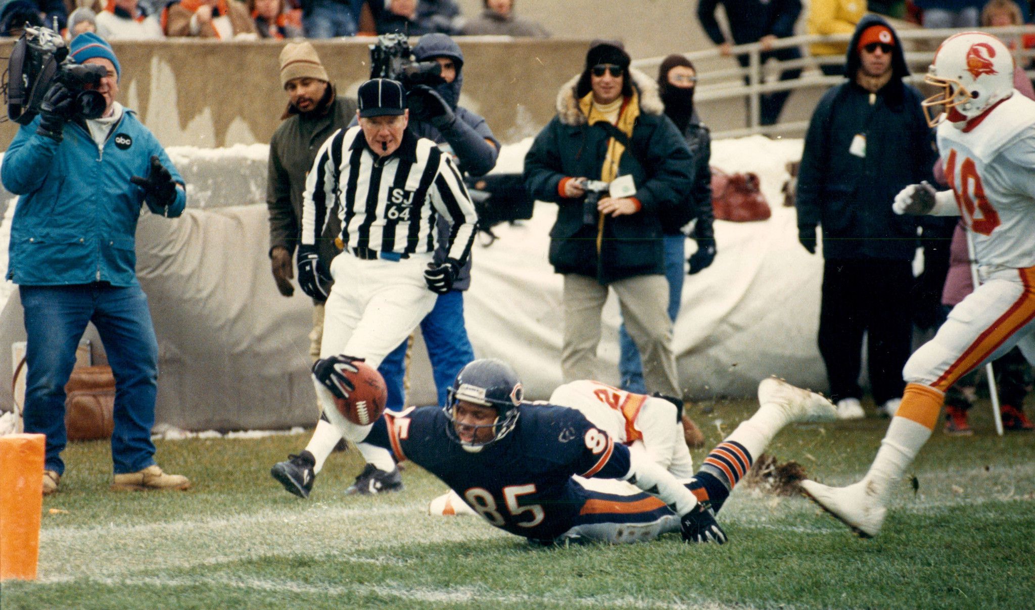 Dennis McKinnon fires shots at Willie Gault over 'The Super Bowl