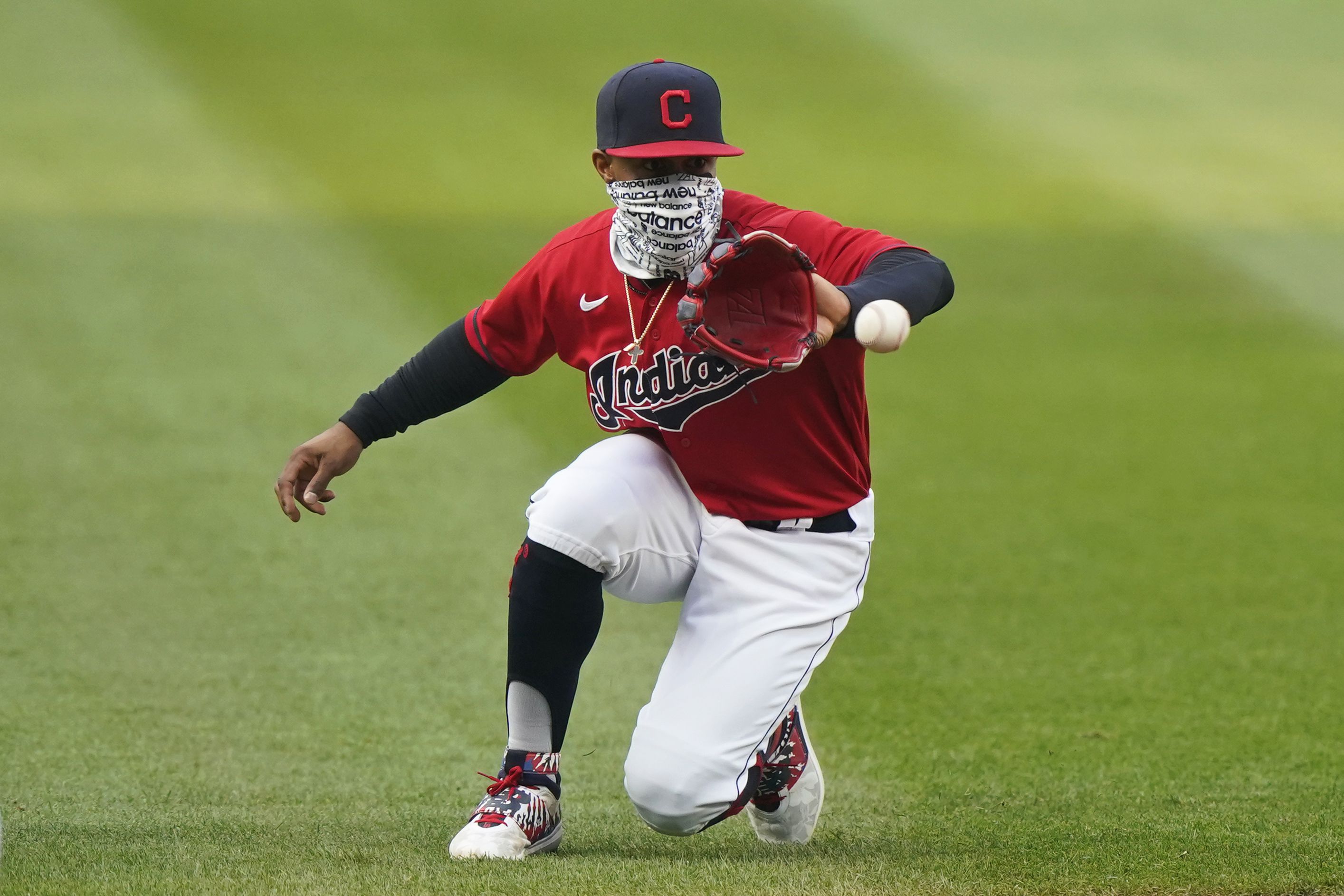 Indians send All-Star shortstop Francisco Lindor to Mets - Chicago