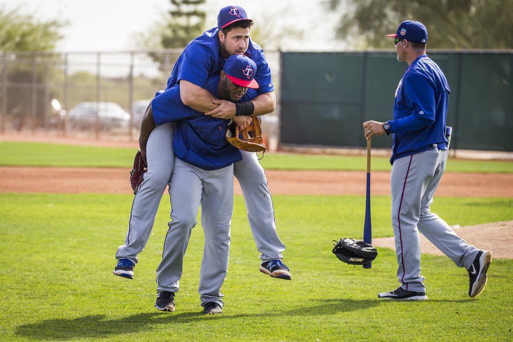 Gallo Homers Again, But Rangers Fall 7-3